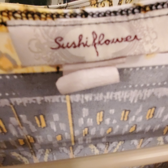 Top - Picture 3 of 4